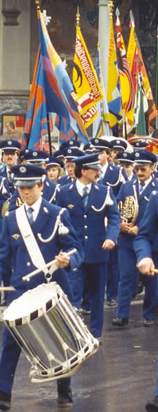 1993  50 J. KTSV mit Fahnenweihe